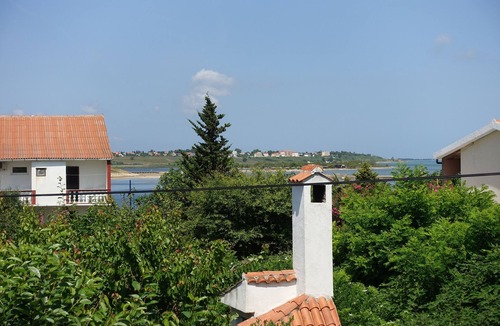 Nin Apartment | One bedroom apartment with terrace and sea view Nin, Zadar (A-5805-b)