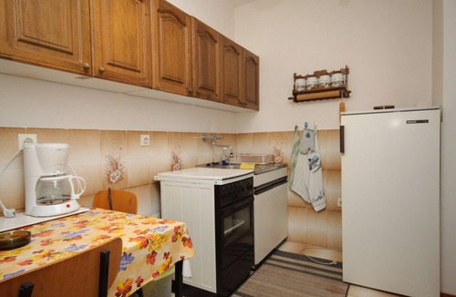 Vintijan Apartment | One bedroom apartment with balcony and sea view Pula (A-7681-a)