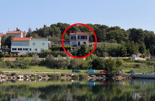 Vintijan Apartment | One bedroom apartment with balcony and sea view Pula (A-7681-a)