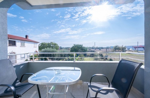 Vrsi Apartment | One bedroom apartment with terrace Vrsi, Zadar (A-15944-b)
