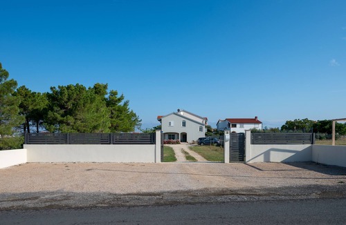 Vrsi Apartment | One bedroom apartment with terrace Vrsi, Zadar (A-15944-b)