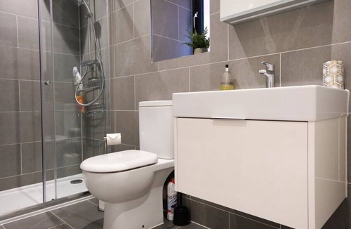 Ealing Common Apartment | One Bedroom Apt with Balcony in Ealing Common