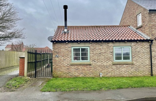 Barmston Cottage | One bedroom barn with free parking