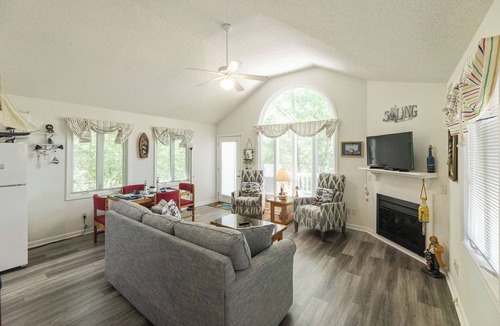 Grand Rivers Condo | One Bedroom Bayside Condo