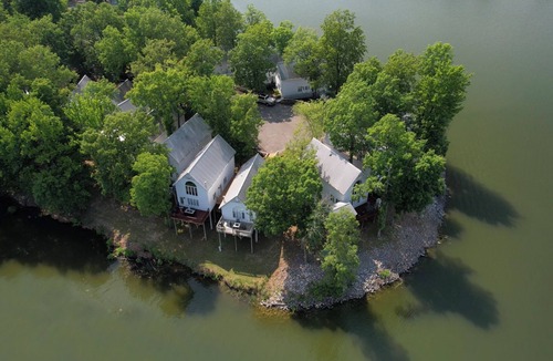 Grand Rivers Condo | One Bedroom Bayside Condo