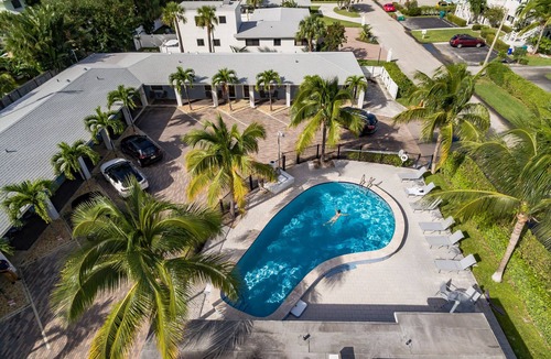 Singer Island House | One-bedroom Beach Apartment