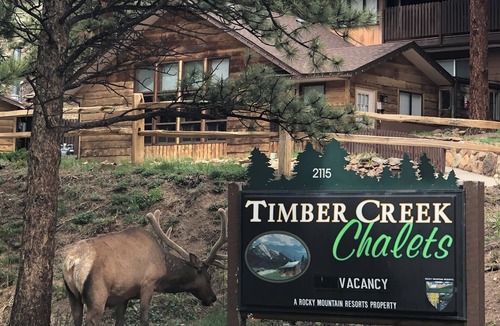 Estes Park Ski Chalet | One bedroom Chalet with Personal Hot Tub