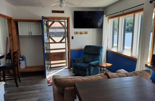 North Bay Cottage | One bedroom, close to everything. trout lake north bay