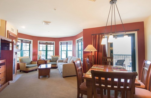 Vernon House | One bedroom Condo Suite at the Appalachian Resort