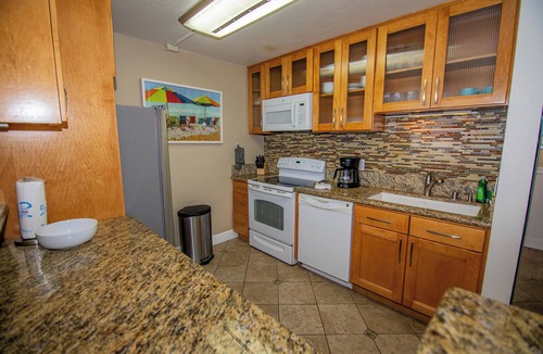 North Pacific Beach Condo | ONE BEDROOM CONDOMINIUM FULL BEACH AND OCEAN VIEW