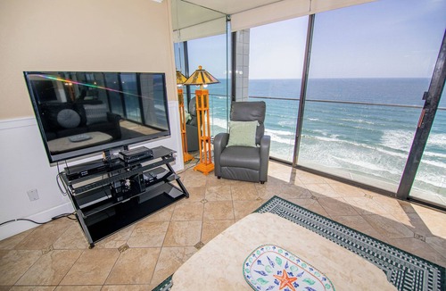 North Pacific Beach Condo | ONE BEDROOM CONDOMINIUM FULL BEACH AND OCEAN VIEW