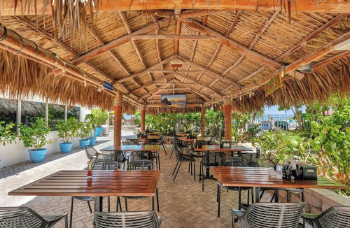 Galt Mile Apartment | One Bedroom direct ocean front suite