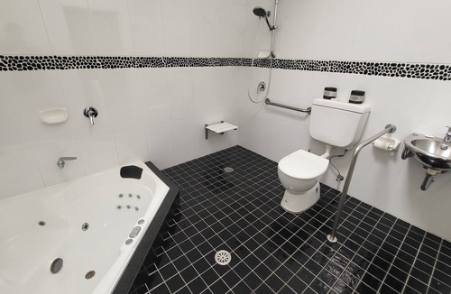 Jesmond Apartment | One Bedroom Disability Access Spa