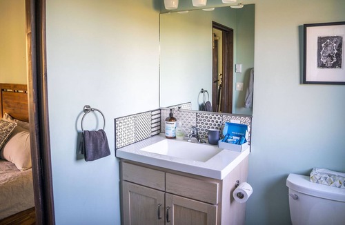 Taos House | One Bedroom Elevated Home with 360 Degree Mountain Views
