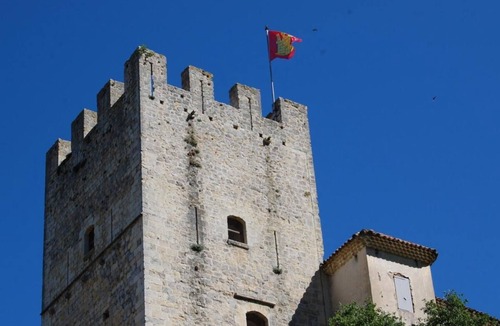 Esparron-de-Verdon Apartment | One-Bedroom Apartment