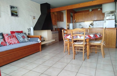 Saint-Cyprien Plage Apartment | One-bedroom apartment on the seafront with private parking - 4PC216