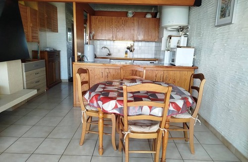 Saint-Cyprien Plage Apartment | One-bedroom apartment on the seafront with private parking - 4PC216