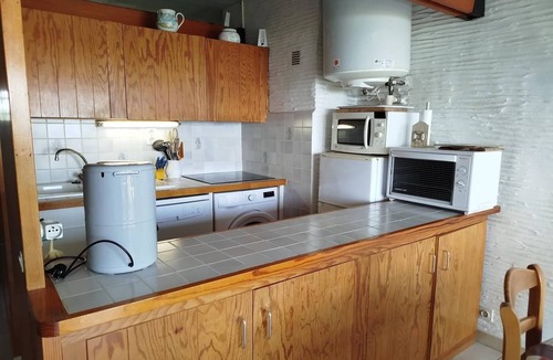Saint-Cyprien Plage Apartment | One-bedroom apartment on the seafront with private parking - 4PC216