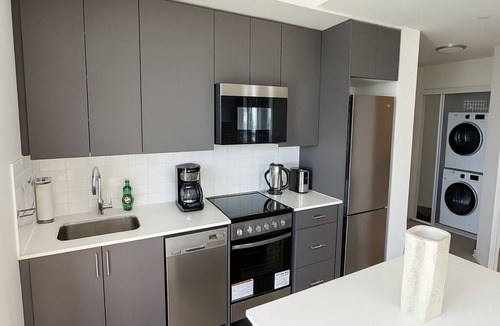 Willowdale Condo | One bedroom fully furnished Condo apartment - Northyork
