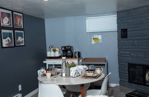 East Kildonan House | One-bedroom guest suite with private entry