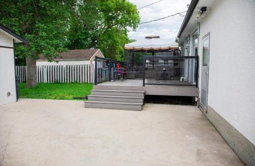 East Kildonan Apartment | One-bedroom guest suite with private entry