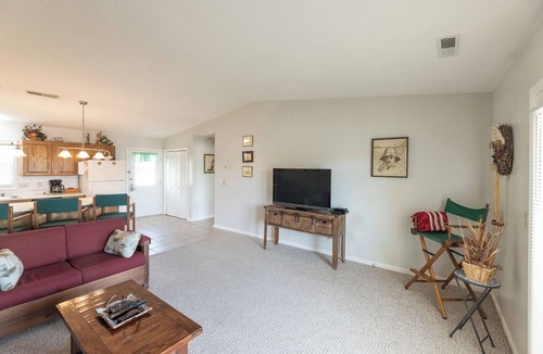 Grand Rivers Condo | One Bedroom Harbor View Condo