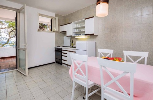 Island Hvar Apartment | One-bedroom holiday apartment in a resort