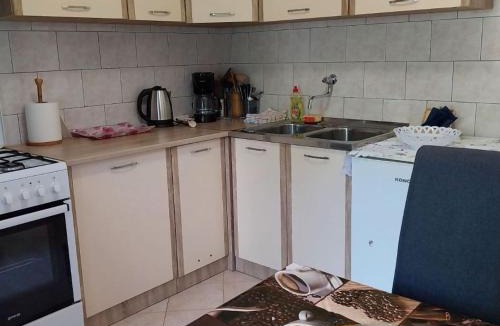 Vinez House | One Bedroom Holiday Home