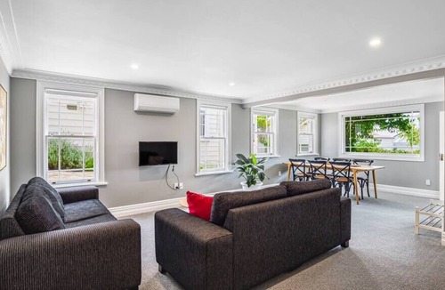 Parnell Apartment | One-bedroom Parnell Charmer