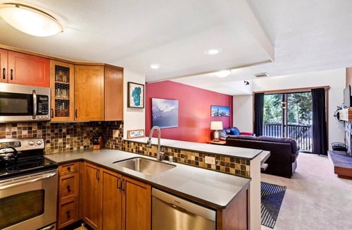 Tahoe City Condo | One Bedroom plus Loft River View Condo