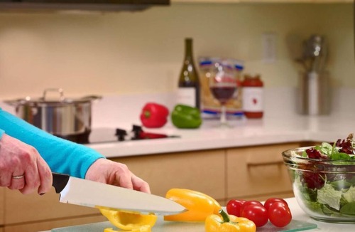 Westborough House | One Bedroom Queen Suite with sofa bed and fully equipped kitchen