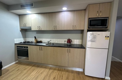 Hamilton Apartment | One Bedroom Spa Apartment