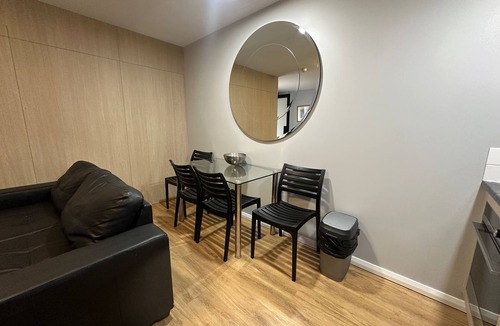 Hamilton Apartment | One Bedroom Spa Apartment
