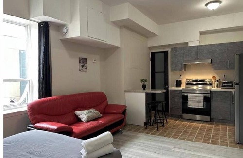 Oshawa Apartment | One-Bedroom Standard Apartment