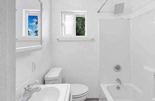 Olympic Hills House | One bedroom studio w/private patio and backyard