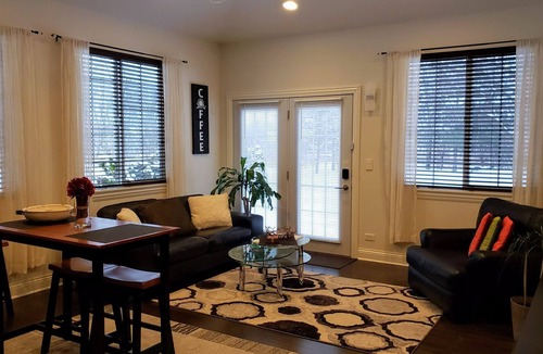Hoffman Estates Apartment | One Bedroom - Suite.