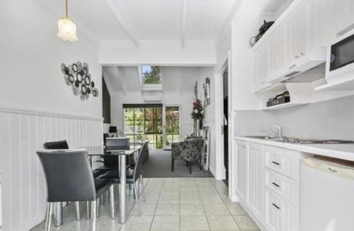 Traralgon Apartment | One Bedroom, Two-Storey Apartment