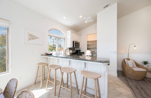Downtown House | One block from Beach Sleeps 8!