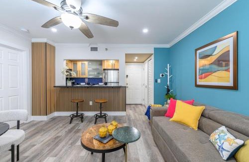 South Beach Apartment | One block from beach South Beach Ocean Dr-King Bed
