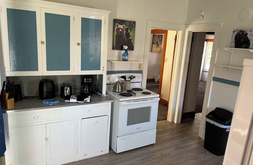 Rawlins House | One block from downtown One bed one bath with extra folded out bed.