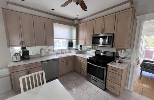 Wall House | One block from the beach!