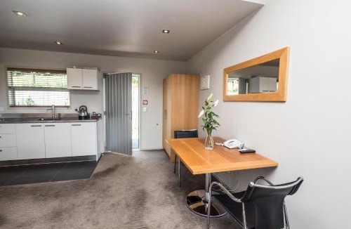 Burgess Park Apartment | One Burgess Hill