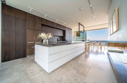 Marino House | One Eighty Marino Sum