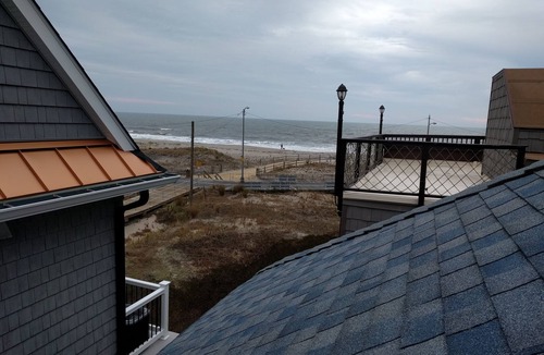 North End Condo | One House From Beach On 3rd Street With Ocean Views
