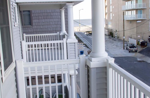North End Condo | One House From Beach On 3rd Street With Ocean Views