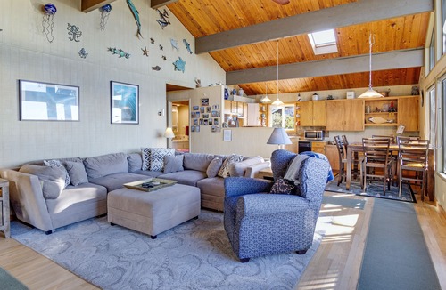 Sandpiper Village House | One Hundred Thousand Welcomes