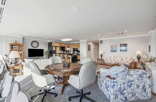 Fort Worth Apartment | ONE-in-a-LifeTime SPEEDway Experience Pool Access