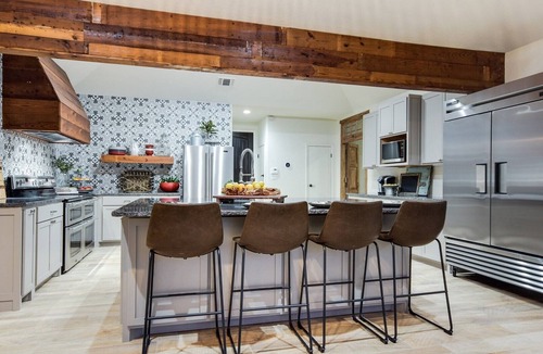 Blanco Cabin | One June Weekend Left - Luxury home & guest house. River, pool, game room