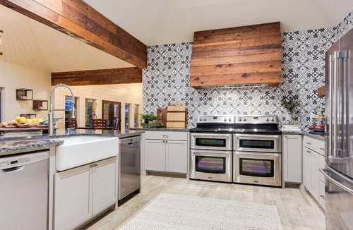 Blanco Cabin | One June Weekend Left - Luxury home & guest house. River, pool, game room