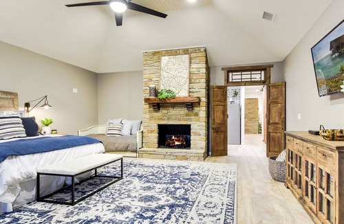 Blanco Cabin | One June Weekend Left - Luxury home & guest house. River, pool, game room